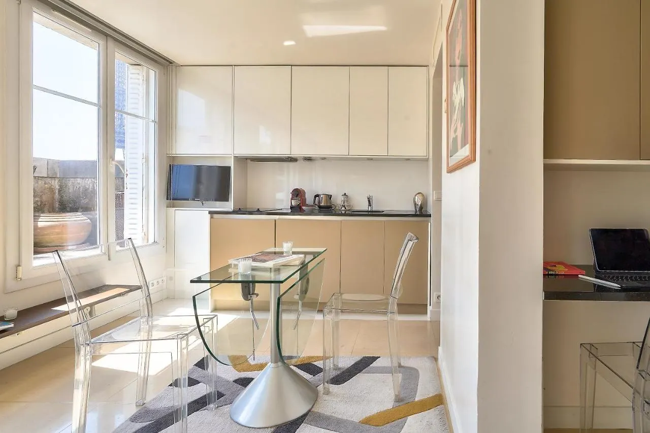 Lägenhet Designed Studio With Ac-Terrasse Vue Tour Eiffel Paris Frankrike